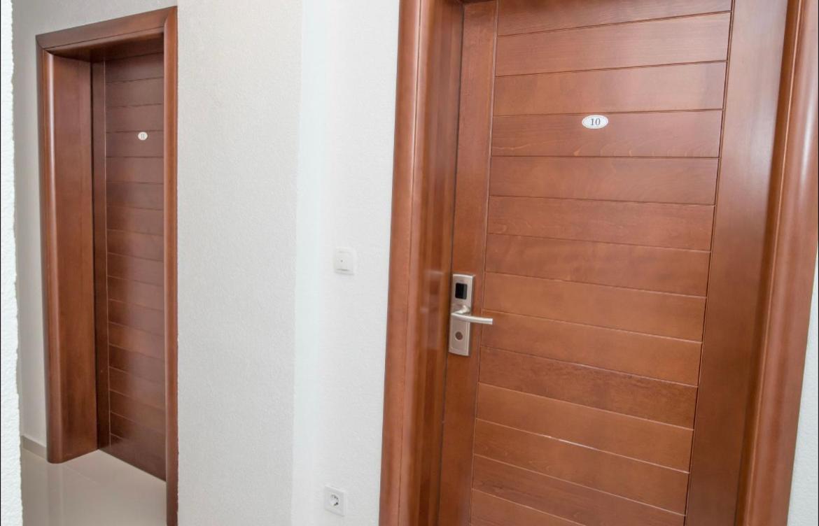 Apartmani Nela Сутоморе Экстерьер фото