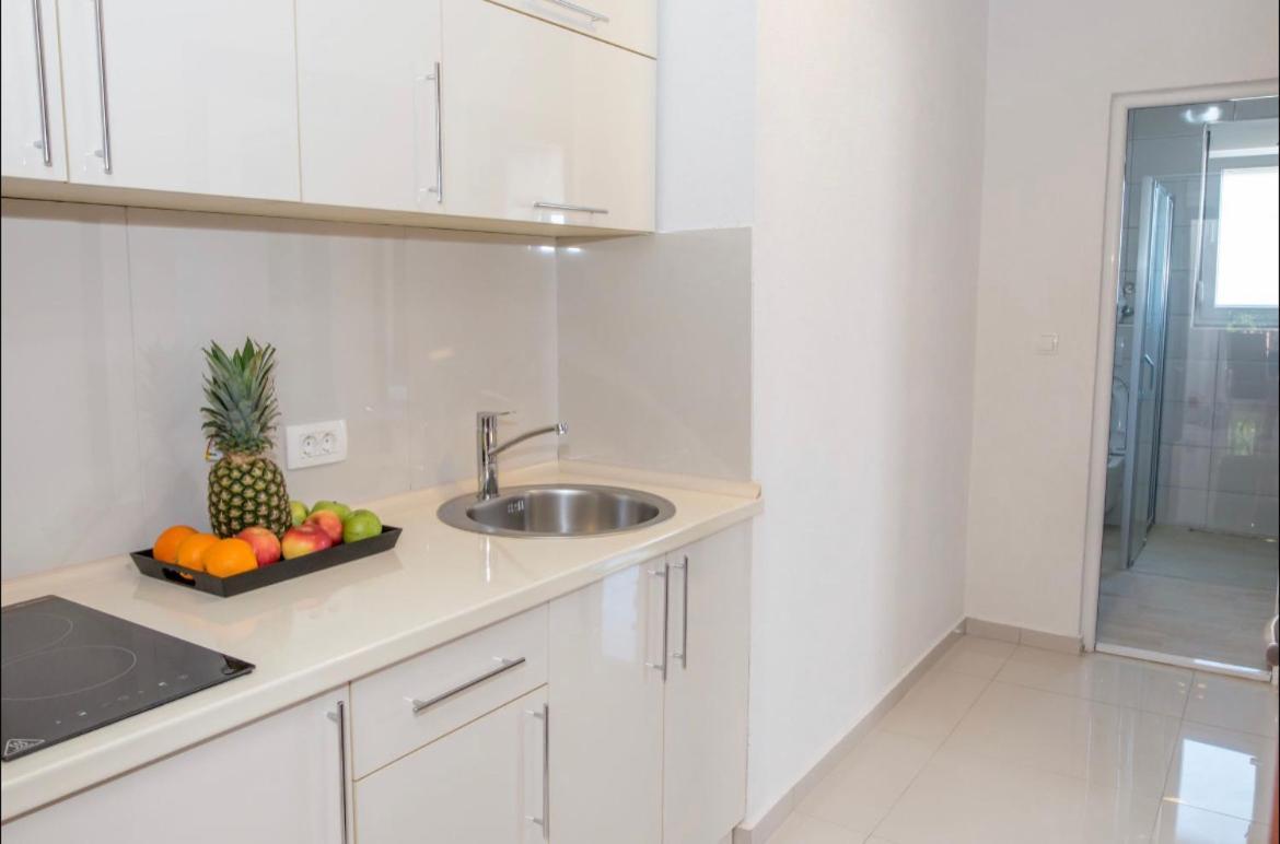 Apartmani Nela Сутоморе Экстерьер фото