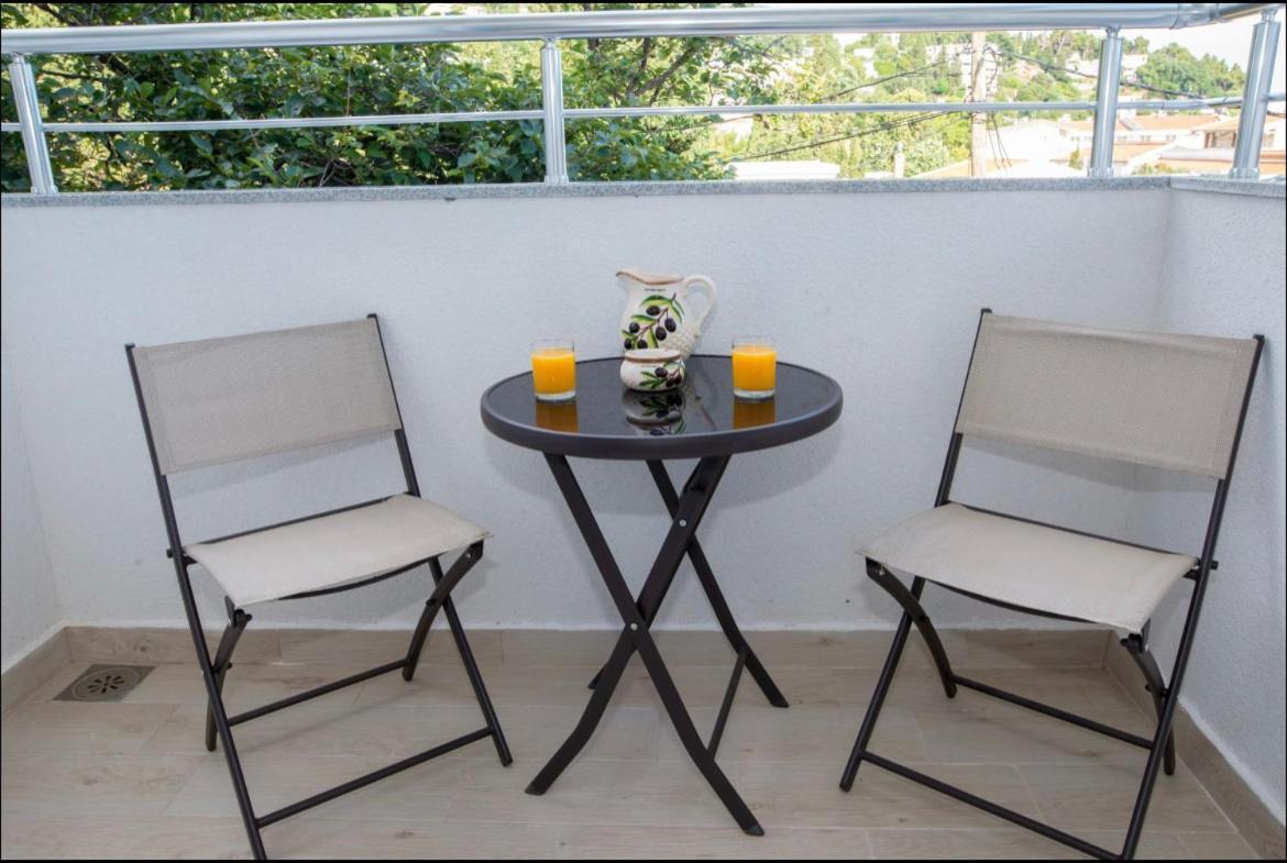 Apartmani Nela Сутоморе Экстерьер фото