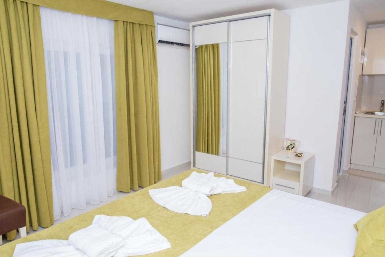 Apartmani Nela Сутоморе Экстерьер фото